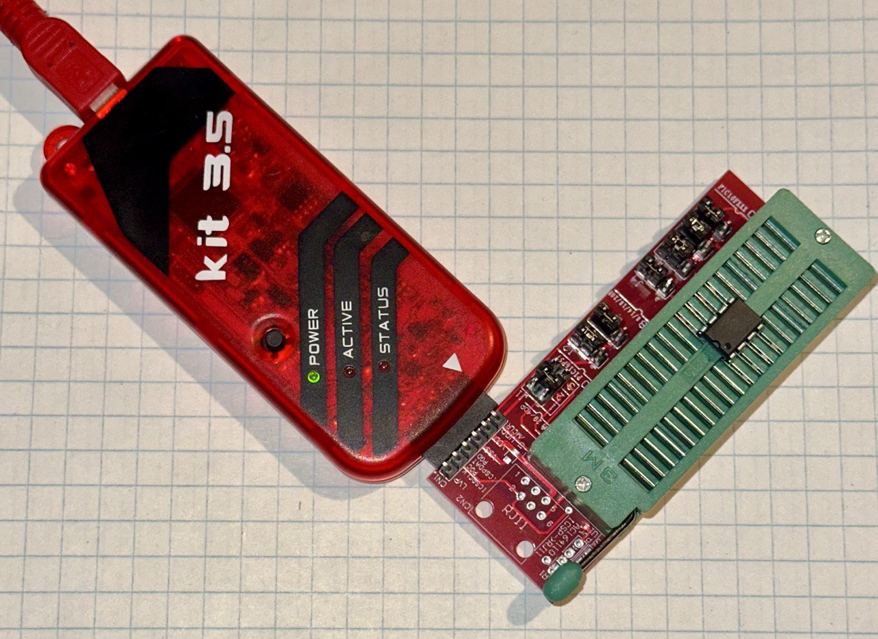 Using a PICKit 3 clone to program a PIC12F629 chip